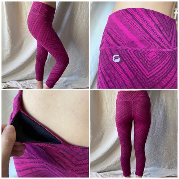 3/$30 Fabletics Cropped Pink Patterned Leggings - Picture 1 of 5